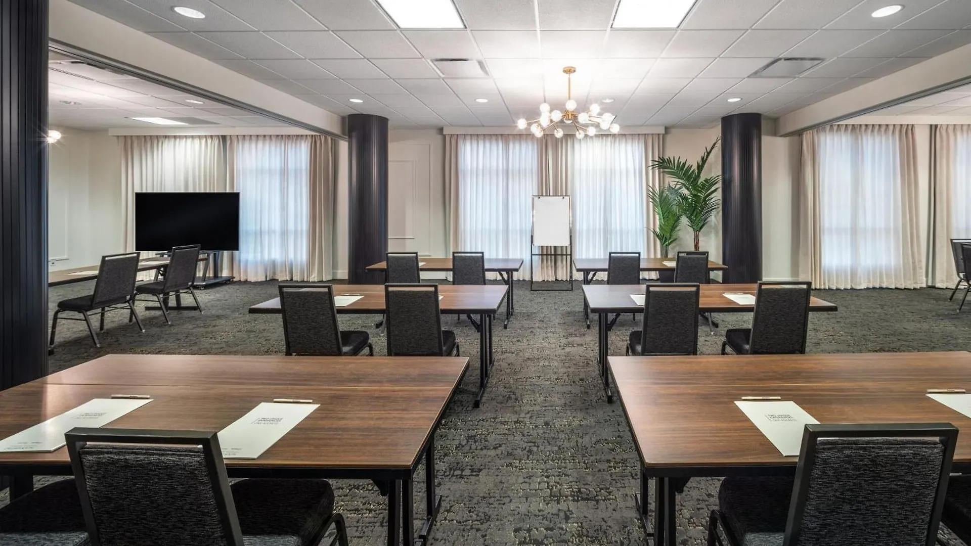 Residence Inn By Marriott Calgary South Hotel